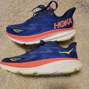 Hoka Clifton Running Shoe Size 7.5
